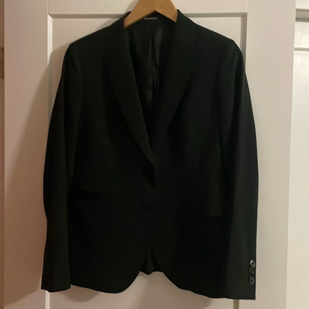 Italian Designer Blazer. Tagliatore. European size 40. Silk lining. Worn 5x.